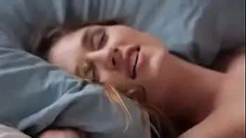 سكس لحس لشاب بياكل بشفايفه كس ناعم وجميل