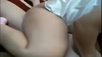 فضيحة خليجية قحبة اتصورت تتناك في ليلة دخلتها