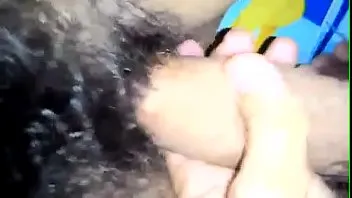 جنس محلي لزوجين متناكين بيمارسه الجنس علي السرير سكس مشعر