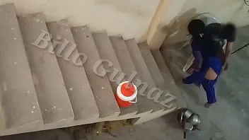 بواب ينيك بنت ساكنة في العمارة حارس عقار مع مراهقة سكس باكستانيات