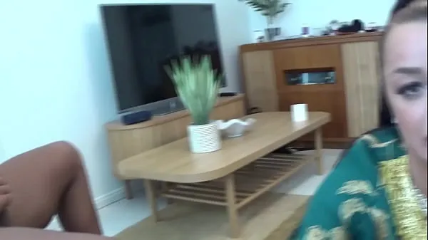 عنتيل اسود زانق ست يركب فوق ظهرها علي الارض افلام سكس ايراني