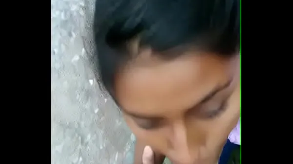 تمص زب عمها بشنطة المدرسة في الشارع سكس محارم حقيقي يرضع بزازها بجد