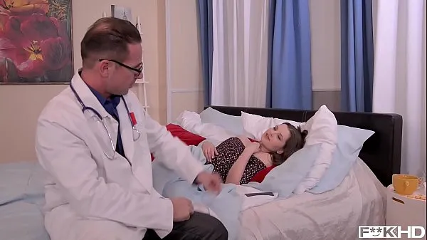 انت جاي تكشف عليا و لا جاي تفتحني افلام سكس طيز بنت مع دكتور وسخ